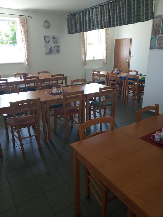 Penzion Na Podlesi Ve Zlate Korune Zlatá Koruna Dış mekan fotoğraf