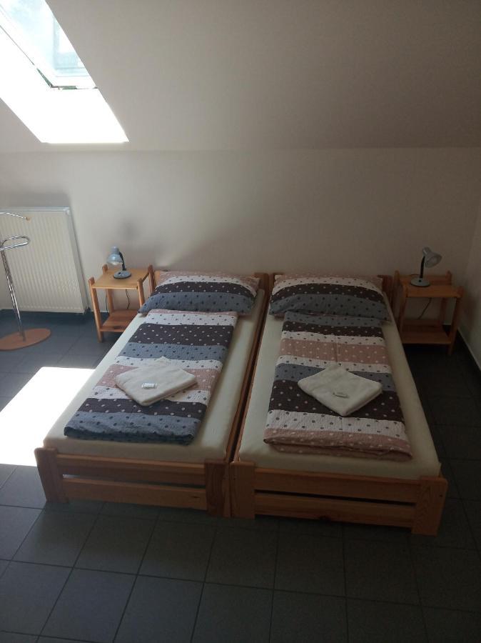 Penzion Na Podlesi Ve Zlate Korune Zlatá Koruna Dış mekan fotoğraf